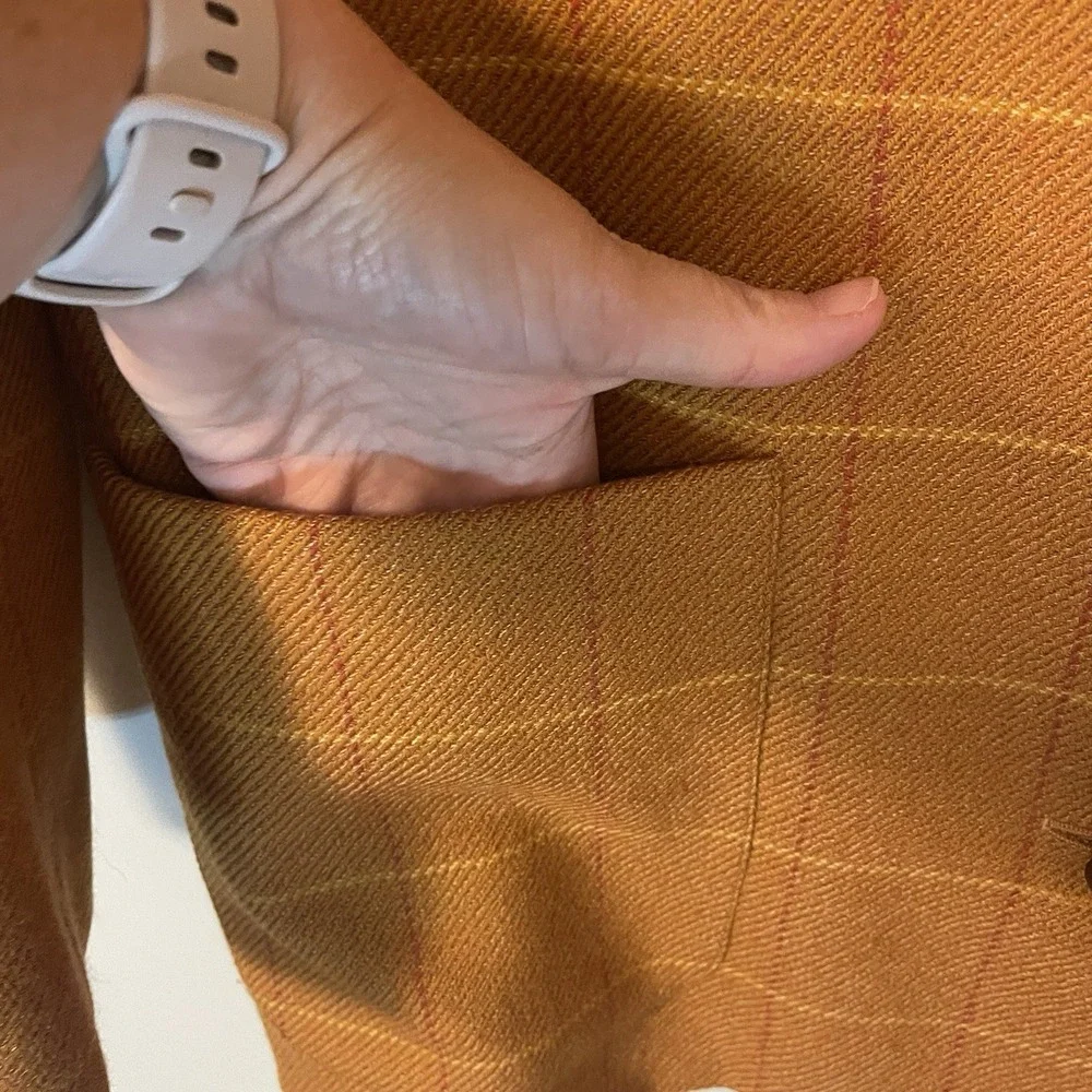 Vintage BURBERRYS of London Woman Size 12 Blazer‎ 90s Wool Leather Button Plaid